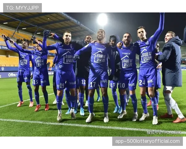 波尔多1-1战平特鲁瓦，两队各取一分但均未逃离降级区